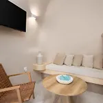 Litheos Santorini Luxury Cave Vourvoúlos