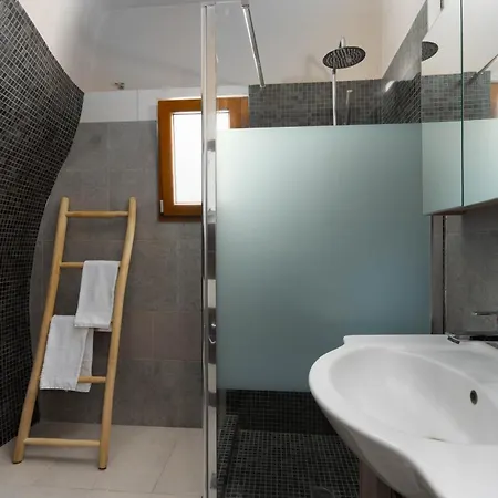 Litheos Santorini Luxury Cave فيلة Vourvoúlos