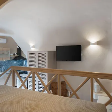 فيلة Litheos Santorini Luxury Cave *