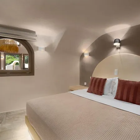 Litheos Santorini Luxury Cave فيلة Vourvoúlos