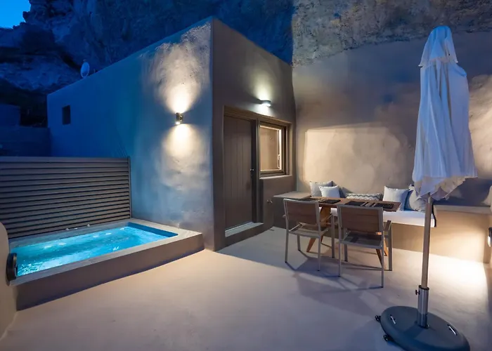 Litheos Santorini Luxury Cave Villa Vourvoulos