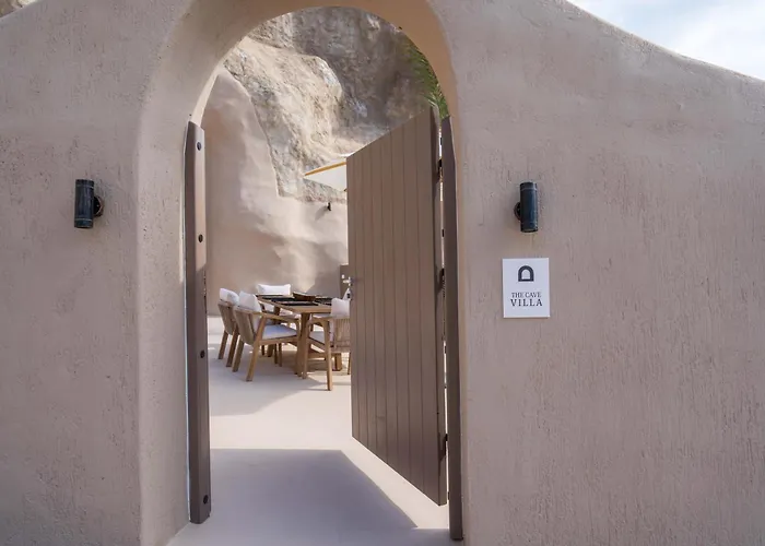 Litheos Santorini Luxury Cave Villa