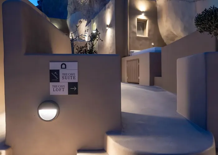 Litheos Santorini Luxury Cave Villa