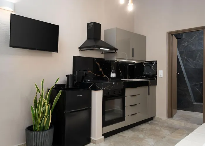 Litheos Santorini Luxury Cave Villa *