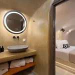 Litheos Santorini Luxury Cave *